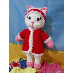 Мягкая игрушка амигуруми кошка Милана с набором одежды