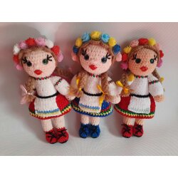 Мягкая игрушка амигуруми Маленькая Украиночка